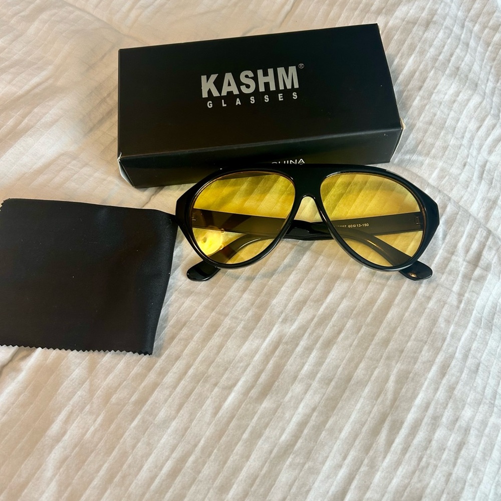 Oversized retro aviator glasses brand new